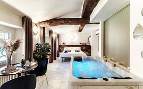 Sahara & Amazzonia Luxury Rooms- The House Of Travelers
