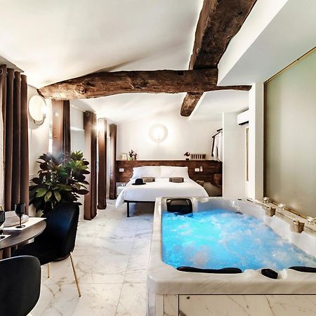 Sahara & Amazzonia Luxury Rooms- The House Of Travelers Côme Esterno foto