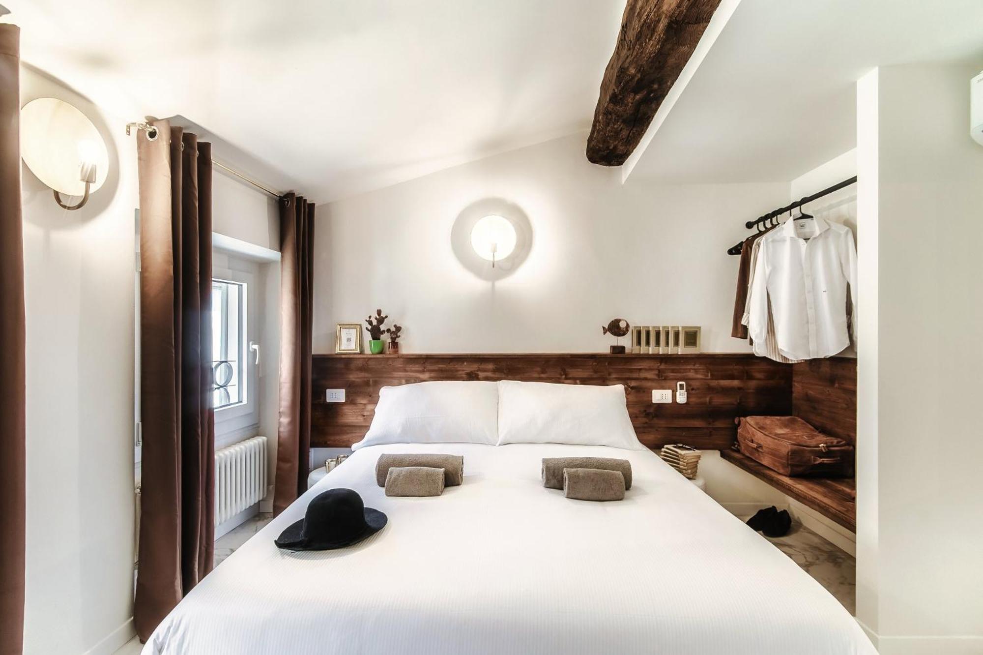 Sahara & Amazzonia Luxury Rooms- The House Of Travelers Côme Esterno foto