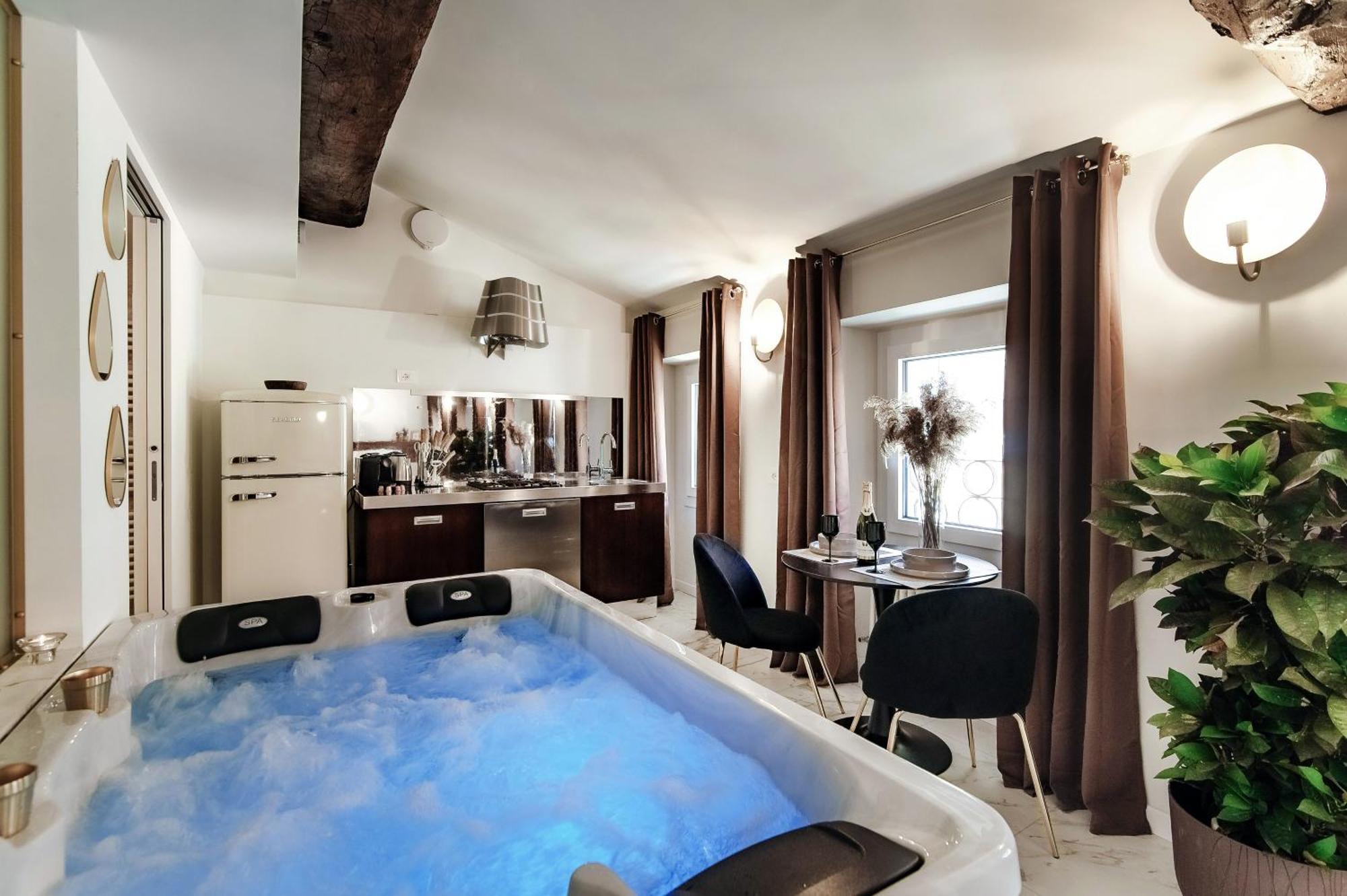 Sahara & Amazzonia Luxury Rooms- The House Of Travelers Côme Esterno foto