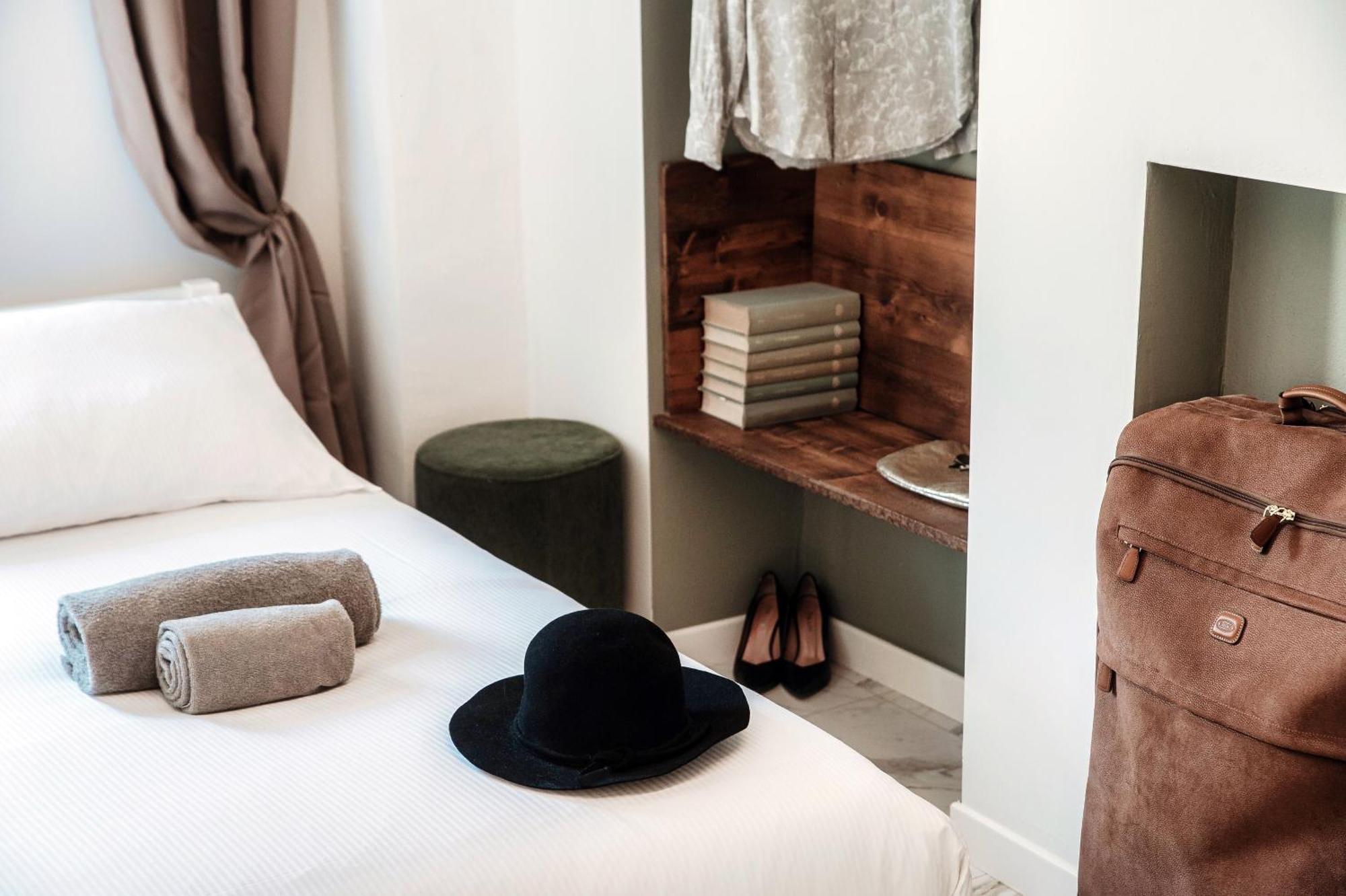 Sahara & Amazzonia Luxury Rooms- The House Of Travelers Côme Esterno foto