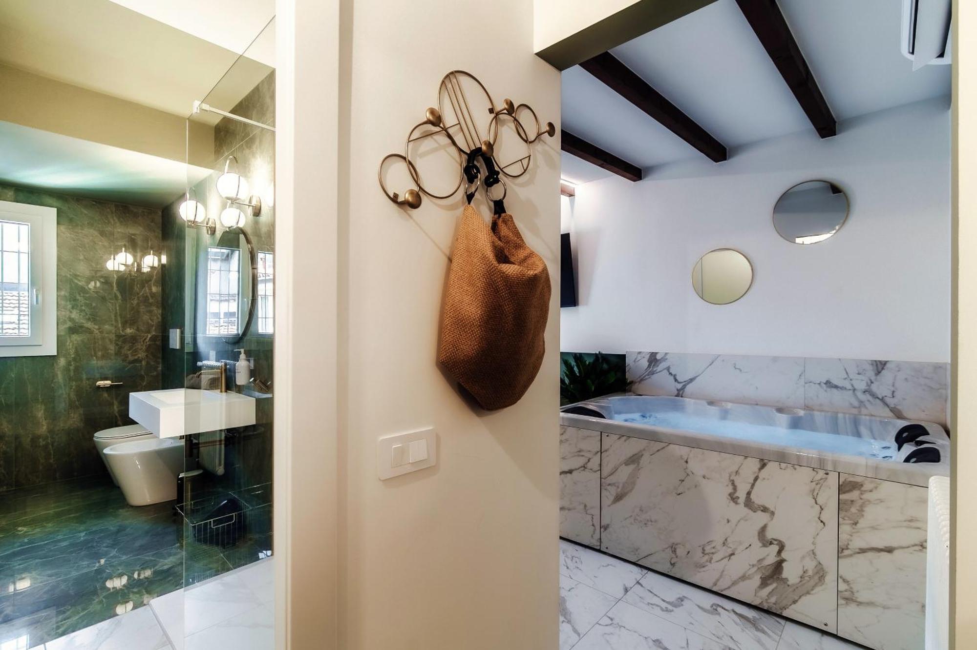 Sahara & Amazzonia Luxury Rooms- The House Of Travelers Côme Esterno foto